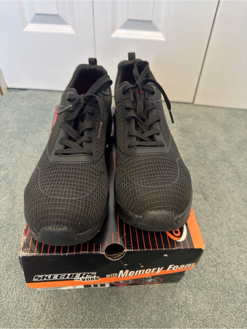 Skechers Women Black Athletic Work Sneakers - Memory Foam size 11